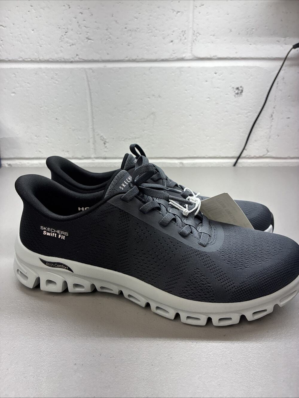 Skechers Swift Fit Glide Step Women’s 8.5 Black Hands Free Slip-ins NIB 1961240